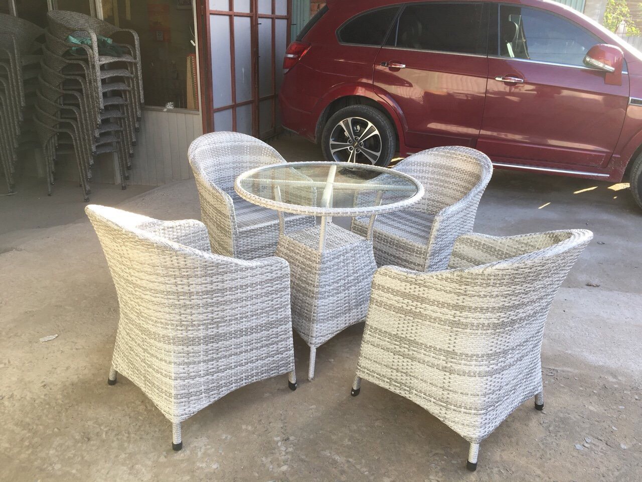 BÀN GHẾ NHỰA GIẢ MÂY 06