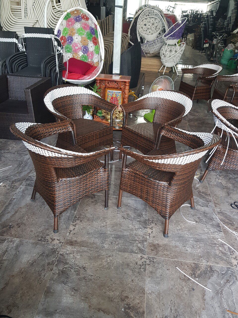 BÀN GHẾ NHỰA GIẢ MÂY 13