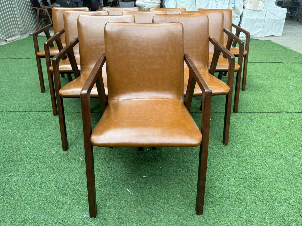 ghế gỗ hillary nhà hàng