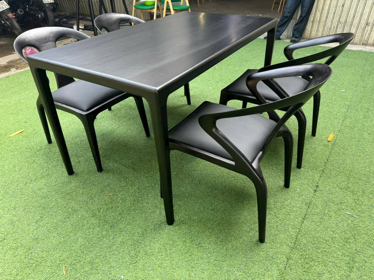 bàn ghế phòng ăn gia đình