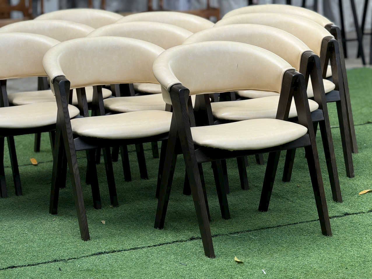 Ghế Cafe Gỗ Shelton