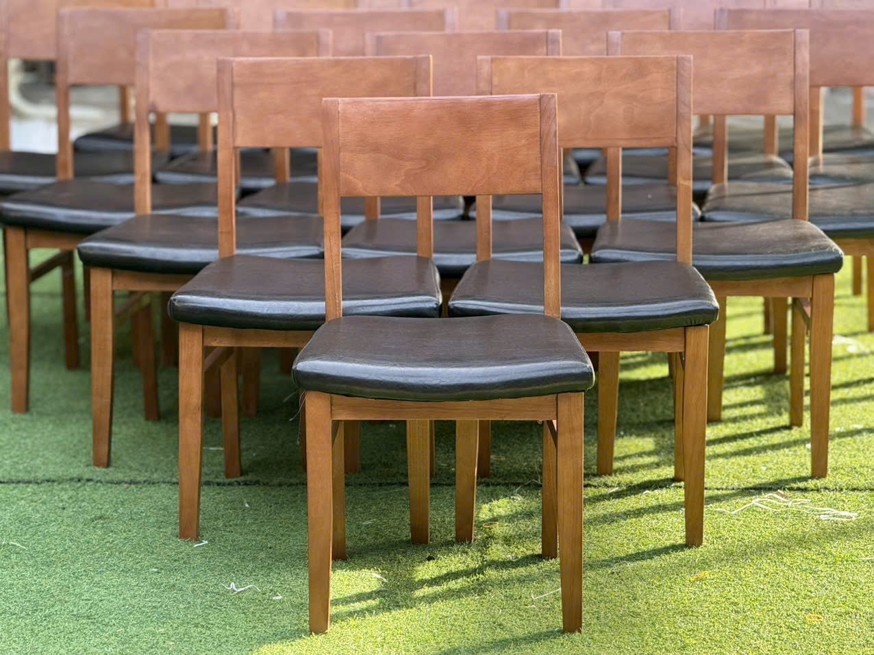 ghế gỗ cafe nhà hàng