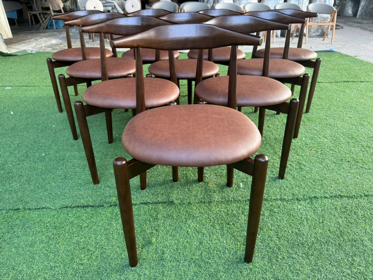 Ghế Cafe Gỗ Bull Mê Tròn