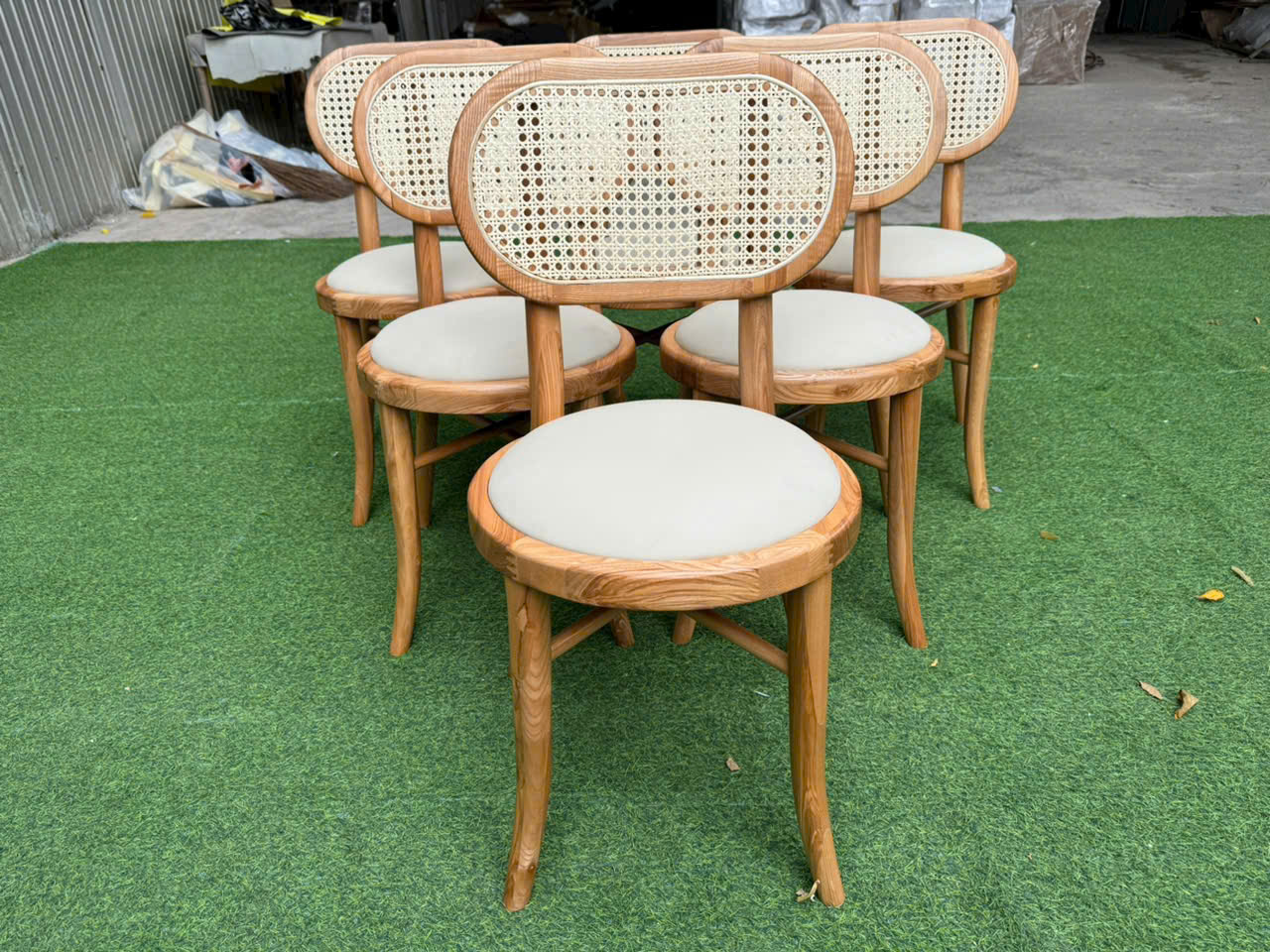 Ghế Cafe Gỗ Thonet Tựa Mây Vuông