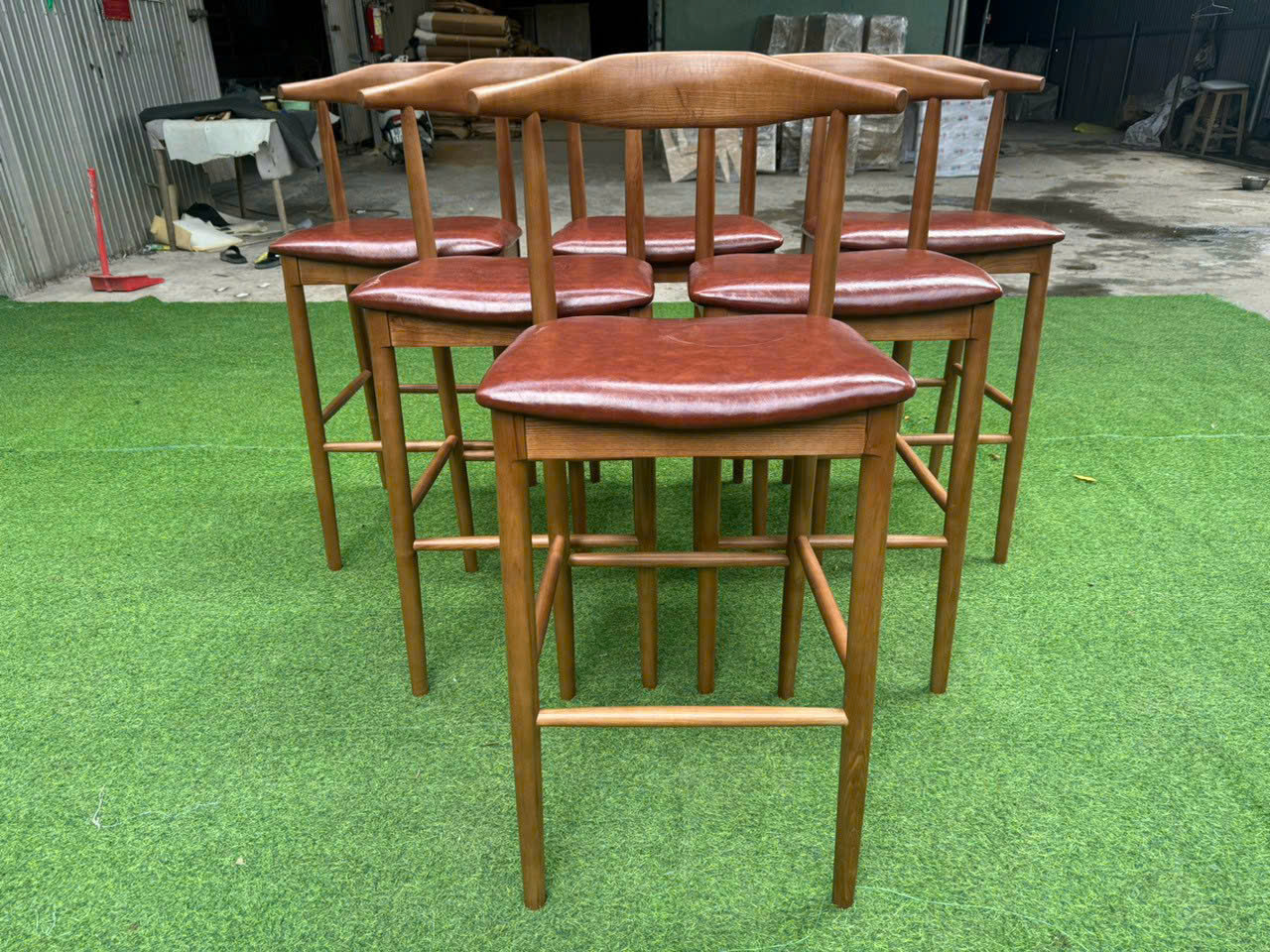 Ghế Quầy Bar Gỗ Bull