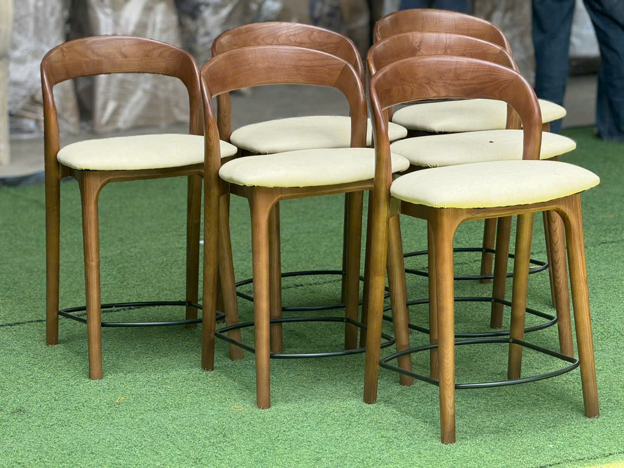 ghế gỗ quầy bar