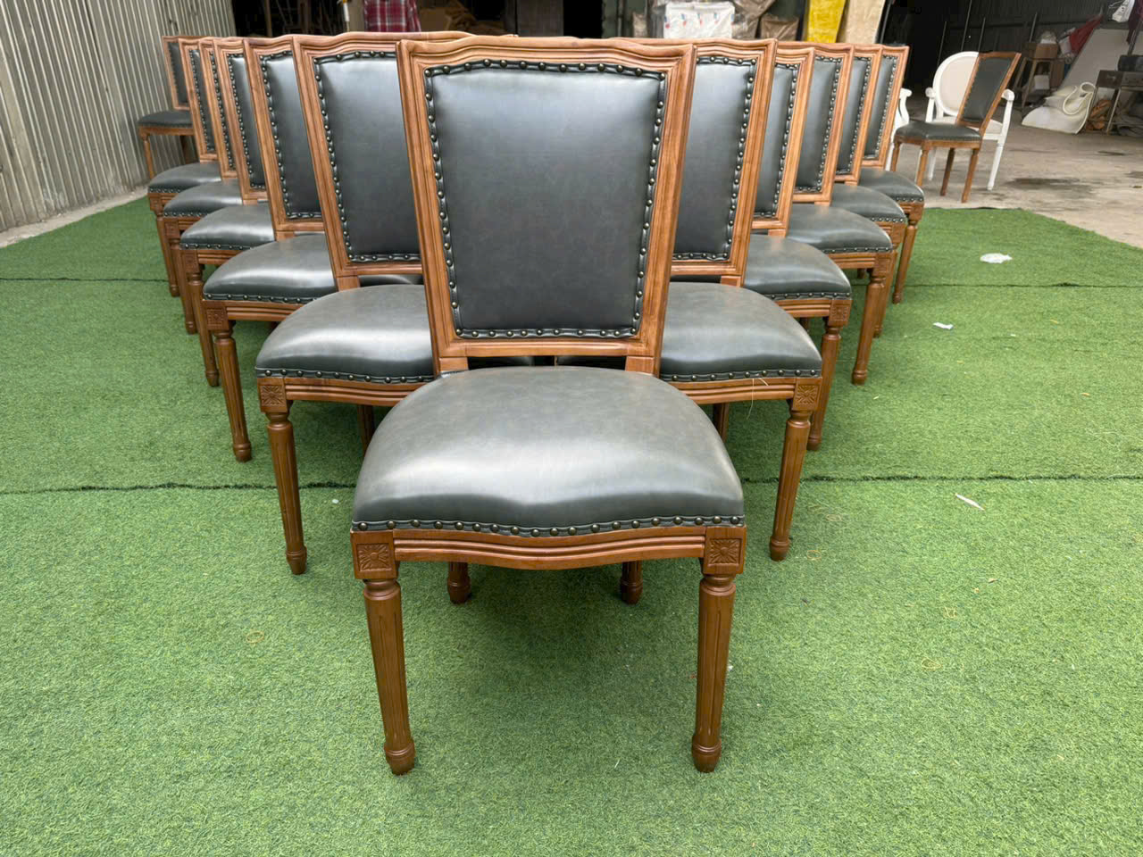 ghế nhà hàng LOUIS