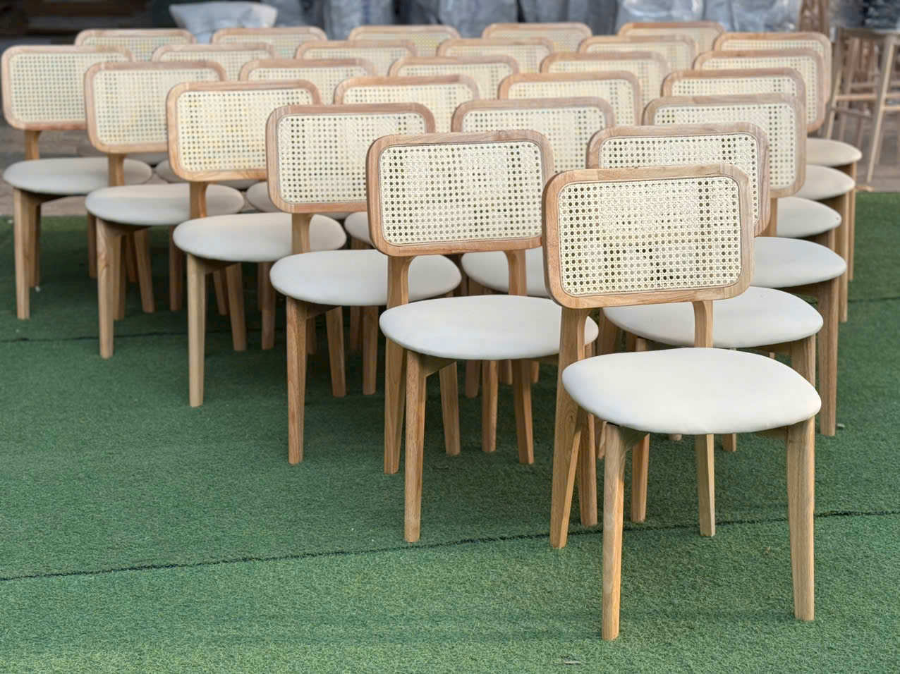 ghế gỗ phòng ăn gia đình