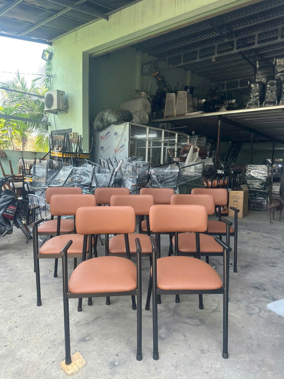 ghế sắt nệm cafe trà sữa