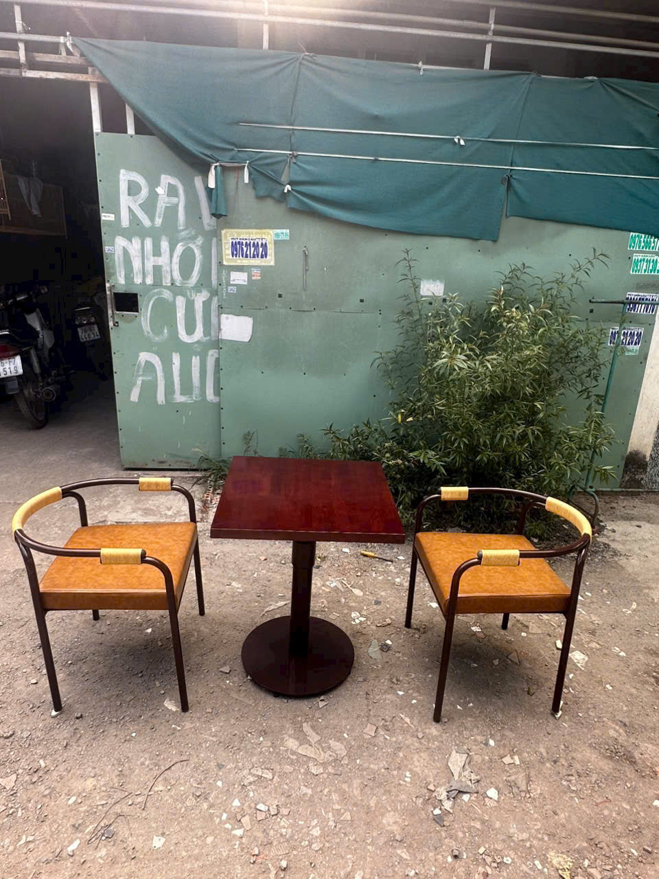 bàn ghế sắt cafe sân vườn