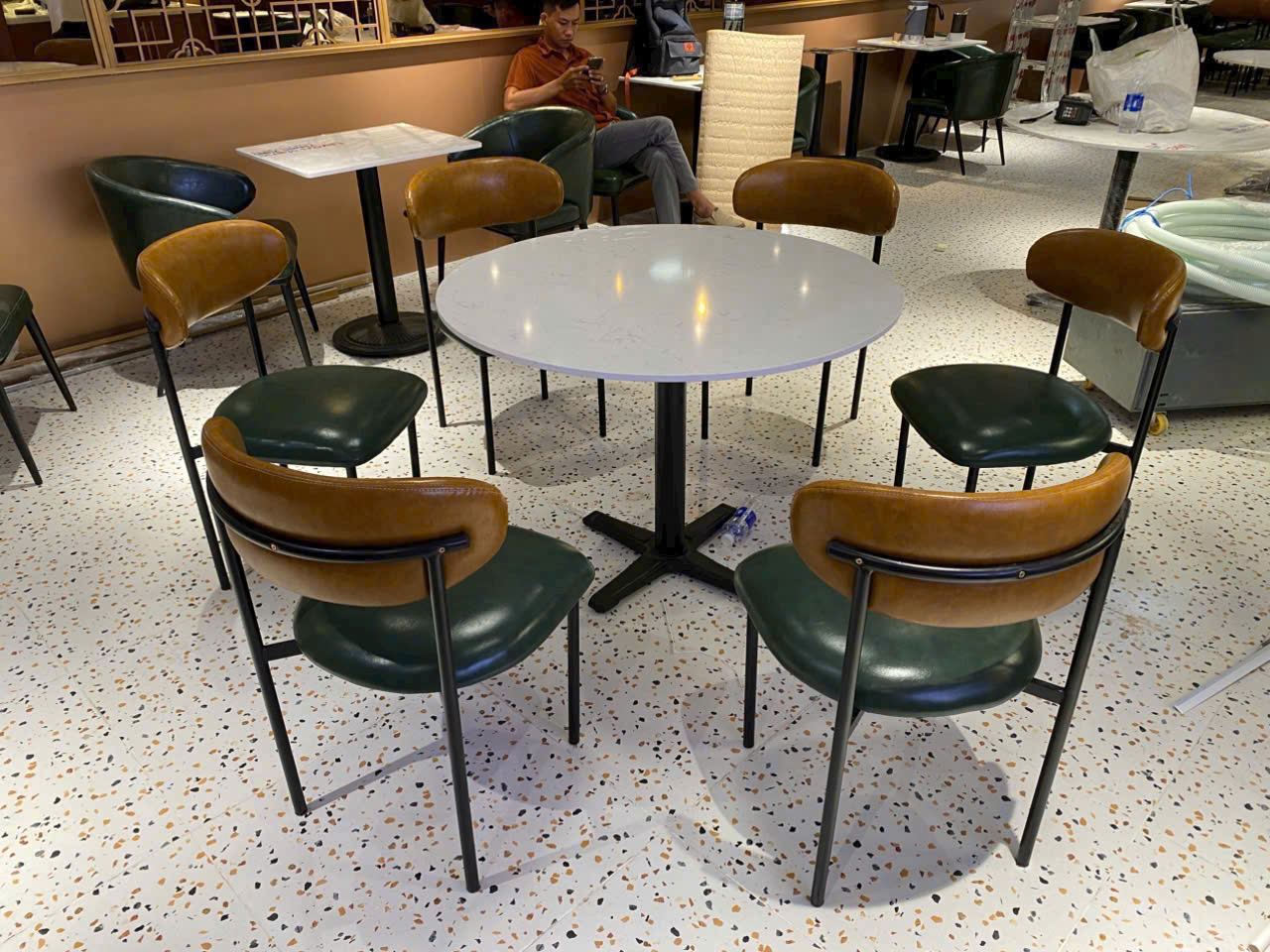 bàn ghế cafe trà sữa