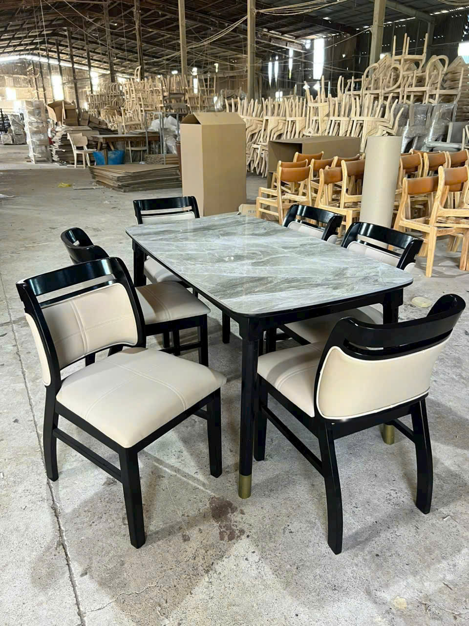 BÀN GHẾ PHÒNG ĂN GIA ĐÌNH