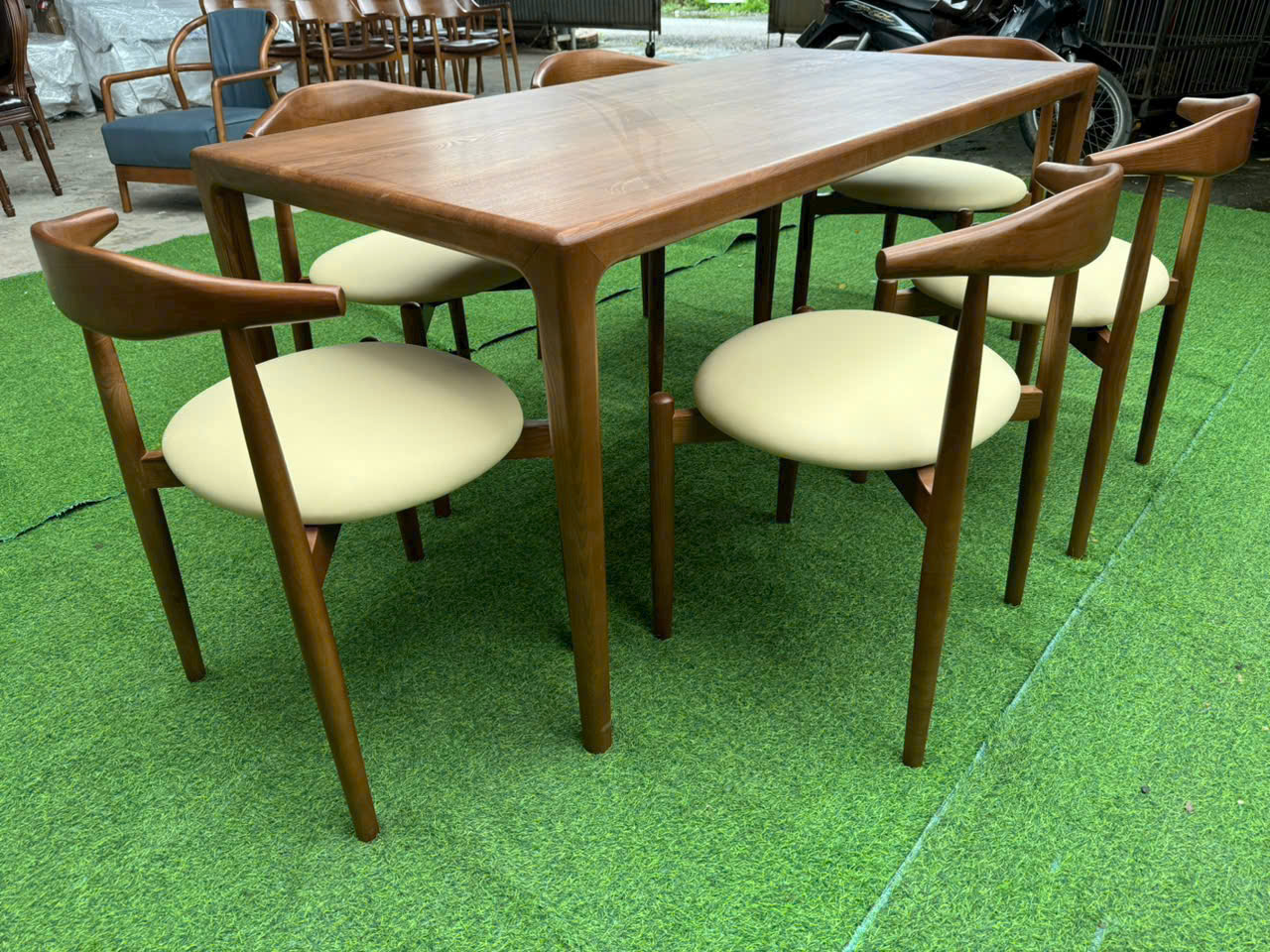 BÀN GHẾ PHÒNG ĂN